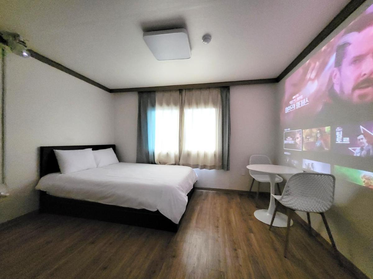 Top Island Hotel Jeju Eksteriør billede