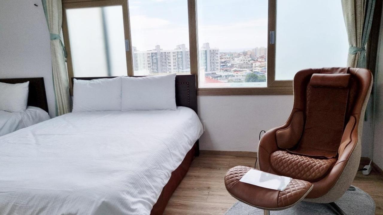 Top Island Hotel Jeju Eksteriør billede