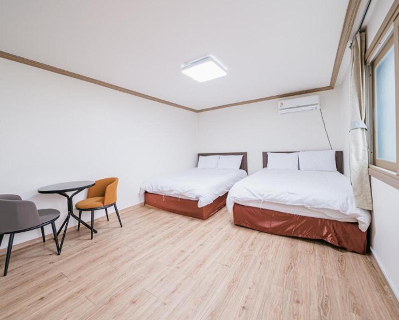 Top Island Hotel Jeju Eksteriør billede