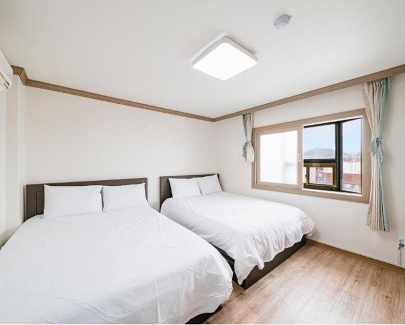 Top Island Hotel Jeju Eksteriør billede