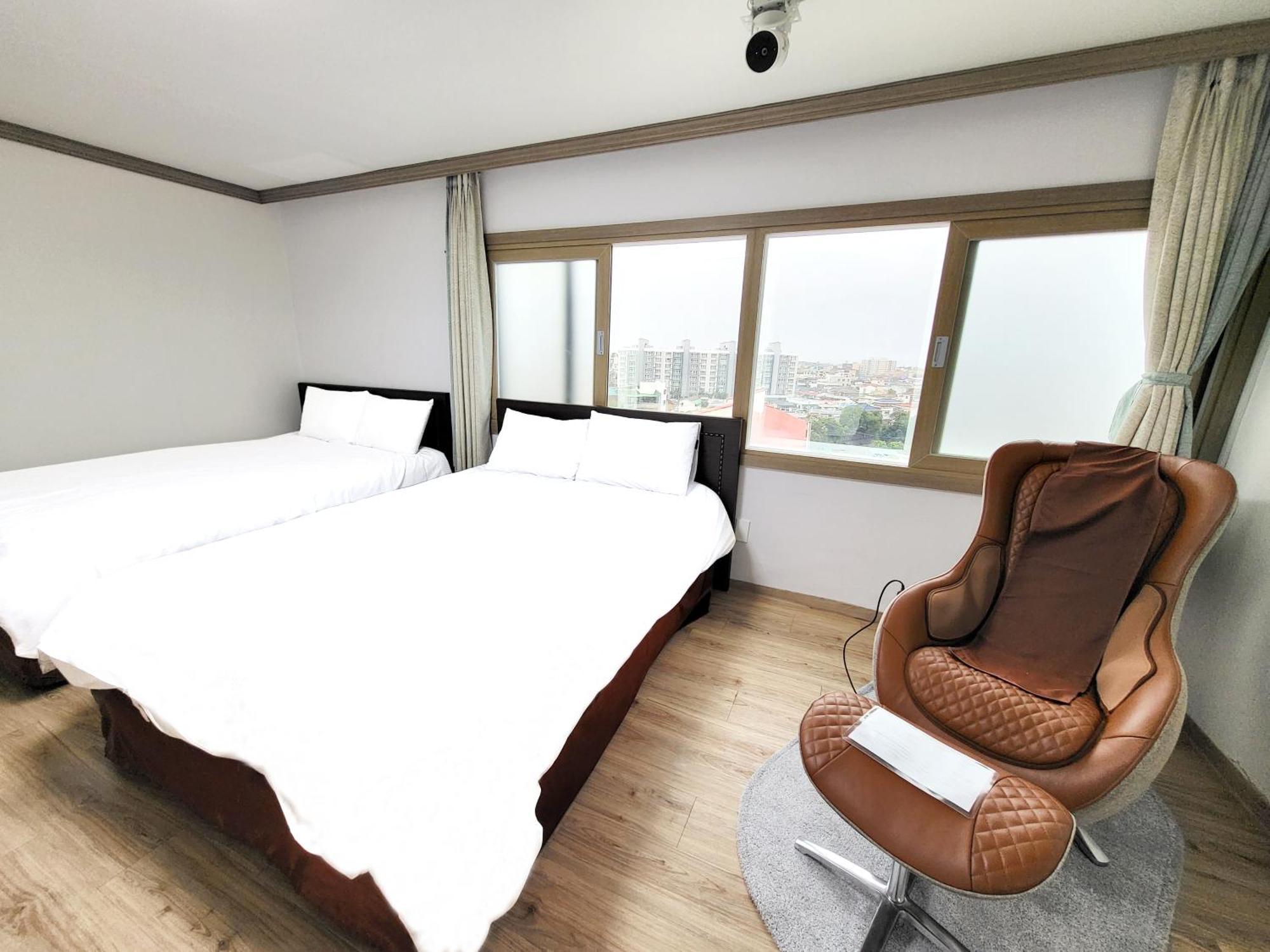 Top Island Hotel Jeju Eksteriør billede